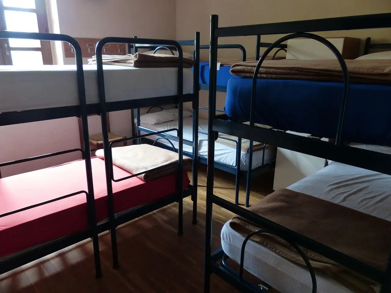 Bedden voor kleine kamers kopen | Slimme oplossingen